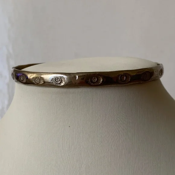 SOLD Vintage Taxco Mexico 925 silver bangle with etched sun - Picture 2 of 7